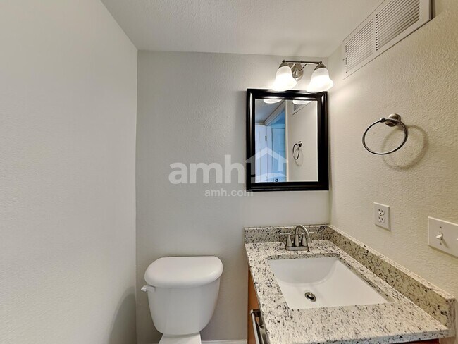 Building Photo - 4815 Talons Mark Dr