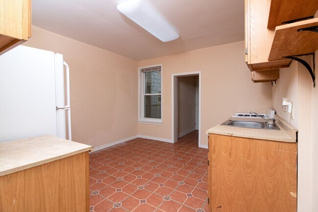 Building Photo - ???Walk to PENN & DREXEL | YARD!! | Front ...