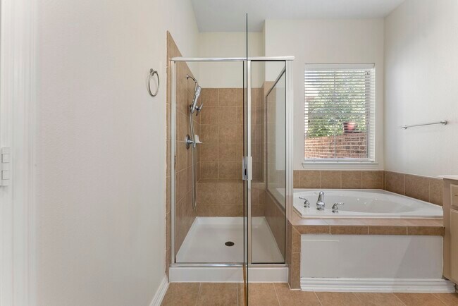 Building Photo - 10 Andante Trail Pl