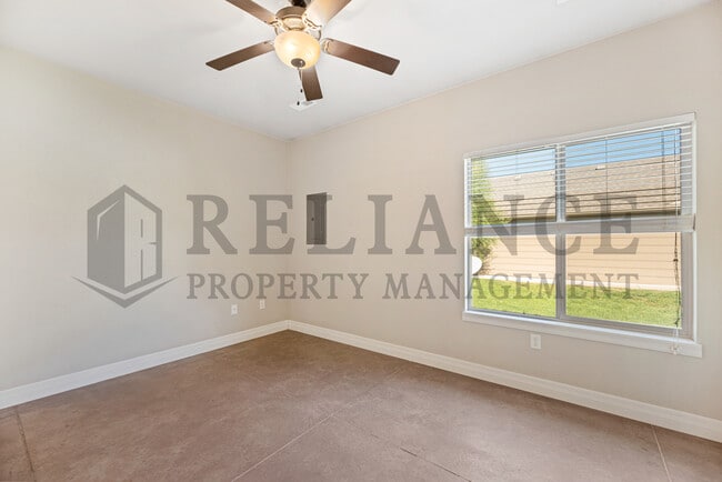 Building Photo - 3738 N Tyler Ct