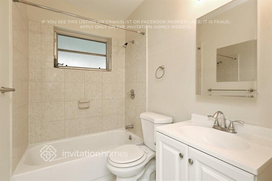 Building Photo - 7828 Kismet St