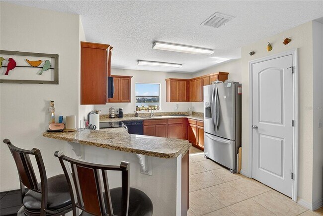 Building Photo - 2133 Geneva Dr