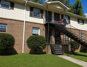 Building Photo - 5909 Lone Oak Dr SW