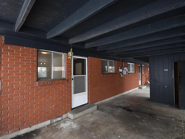 Building Photo - 749 N 26th St