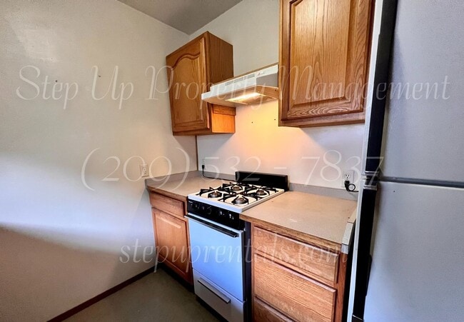 Building Photo - The Villa – Quiet 1 Bedroom Apartment with Mountain Views