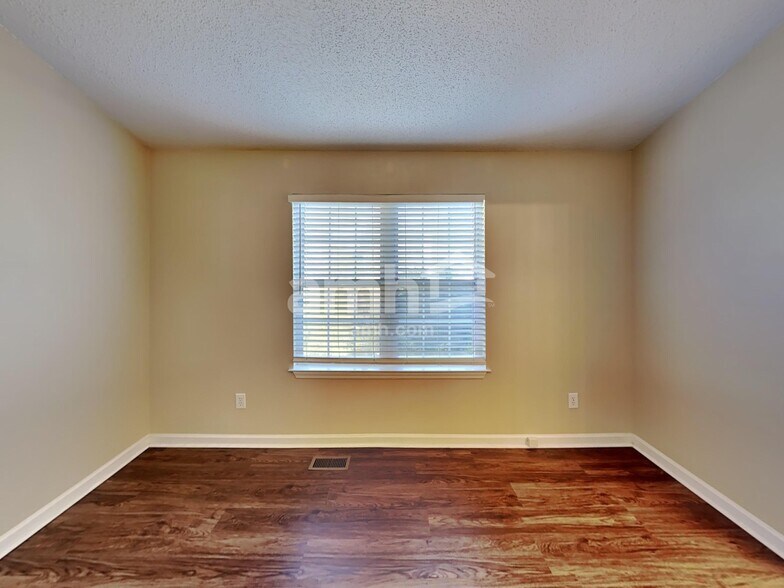 Building Photo - 3826 Tidewater Way NW