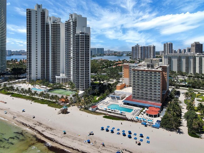 Building Photo - 19201 Collins Ave