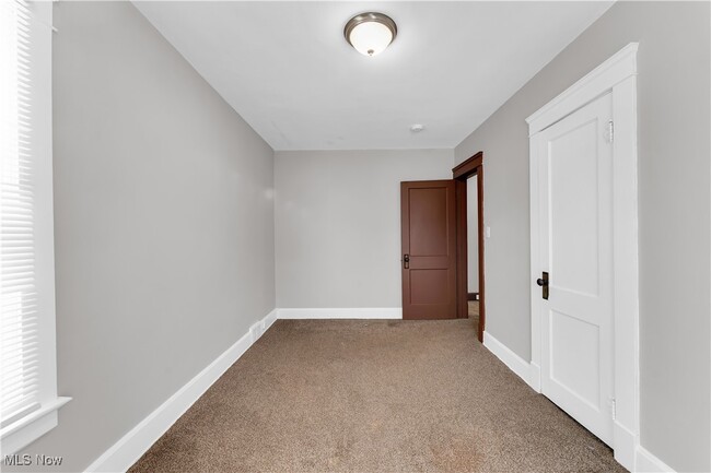 Building Photo - 788 E 156th St