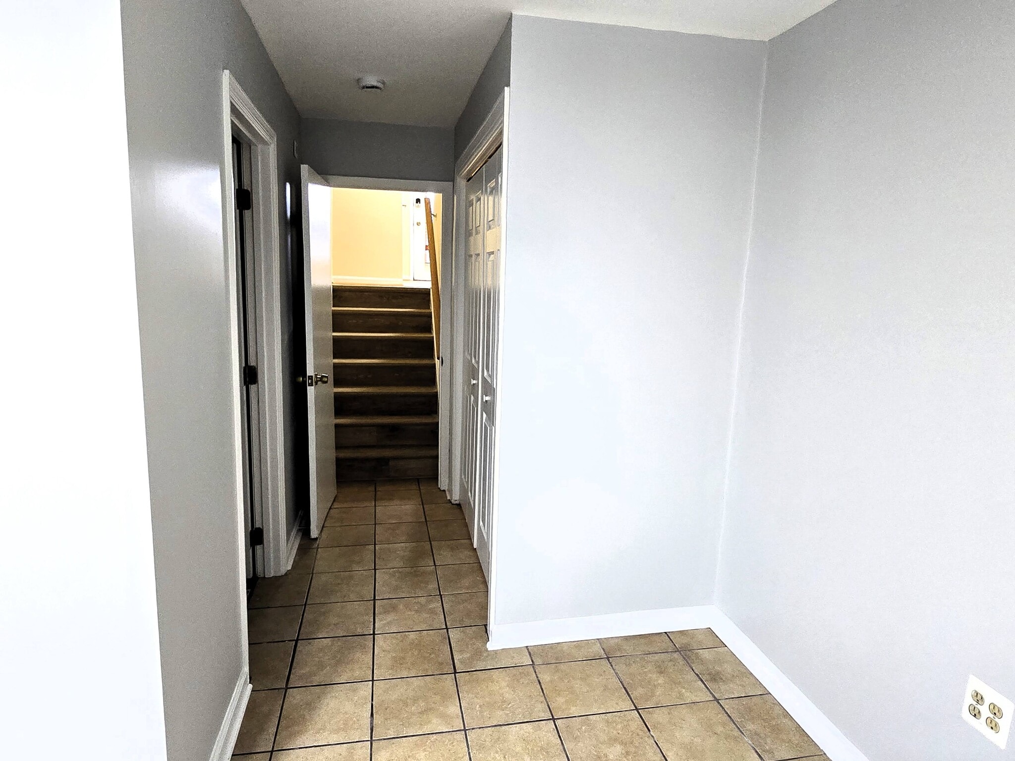 Building Photo - 2033 N Cameron St