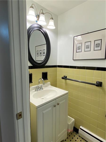 Building Photo - 307 Roup Ave