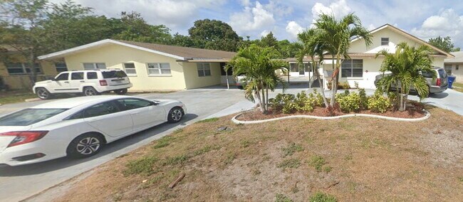 Primary Photo - Spacious 2 Bedroom