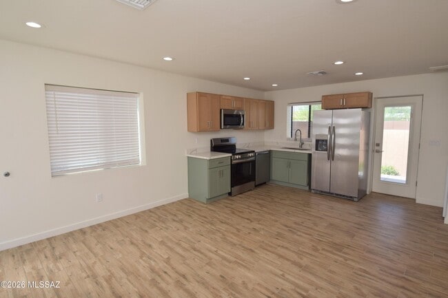 Building Photo - 5116 E Pima St
