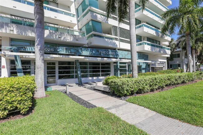 Primary Photo - 1025 92nd St