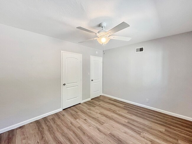 Building Photo - Gorgeous 3B/2BA House in Paradise Hills W/...