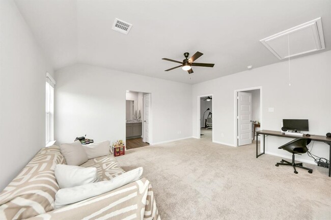 Building Photo - 2473 Carp Dr