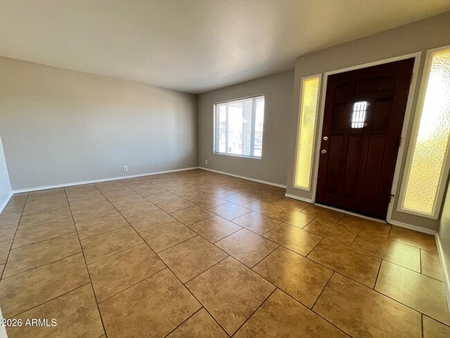 Building Photo - 551 W Gail Dr