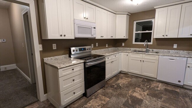 Building Photo - 3-Bedroom, 1-Bathroom Duplex Home for Rent in Perry