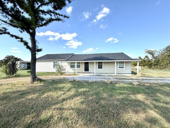 Building Photo - 5566 OK-199