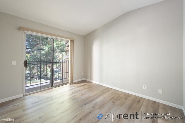 Building Photo - 2 br, 2 bath Condo - 11945 Tivoli Park Row...