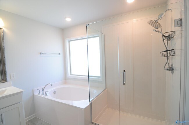 Building Photo - 16312 Trestle St