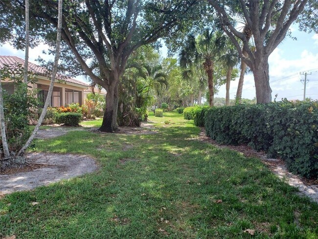 Building Photo - 12752 Coral Lakes Dr