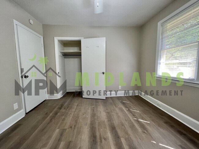 Building Photo - 948 Betsy Dr