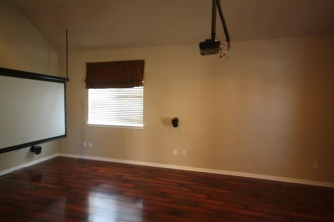 Building Photo - 10205 Medinah Greens Dr