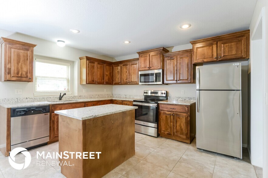 Building Photo - 409 Golfview Dr