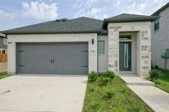 Building Photo - 3032 Leatherwood Ln