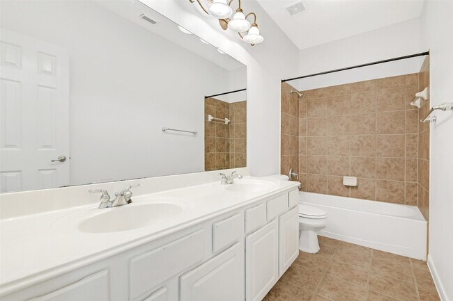 Building Photo - 19227 Countryhills Ct