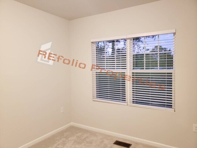 Building Photo - 6079 Beale Loop