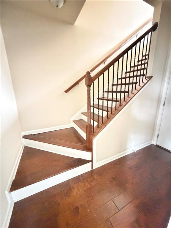 Building Photo - 4954 Rosalie Rd