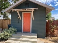 Building Photo - 319 E San Joaquin Ave