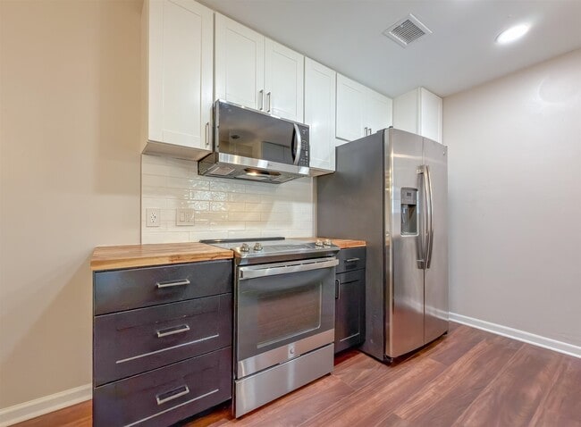 Building Photo - 3122 Pleasant Ct