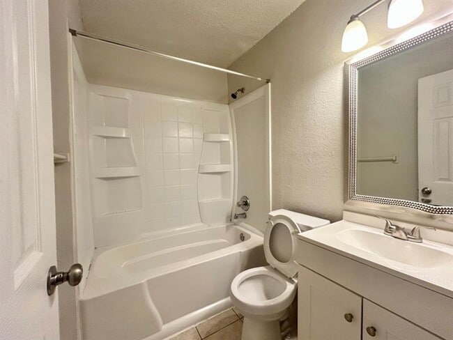 Building Photo - 2300 Cedrick Cove