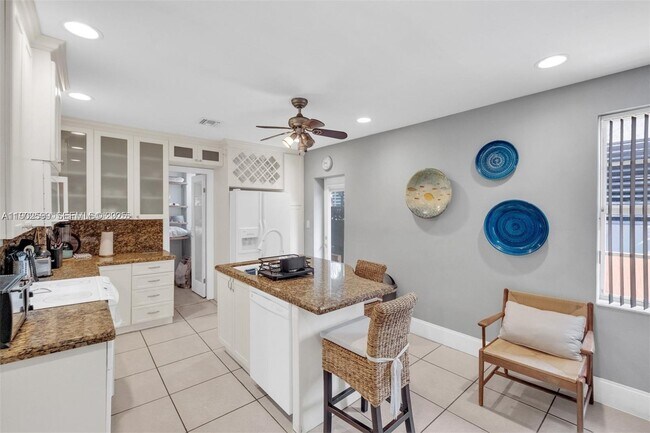 Building Photo - 1033 NW 6th St