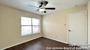 Building Photo - 8018 Chestnut Gate Dr