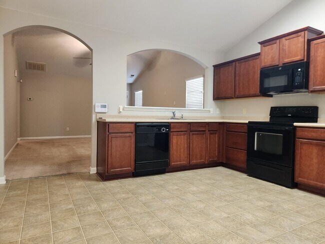 Building Photo - Charming 3 Bedroom 2 Bathroom home in Berwick!