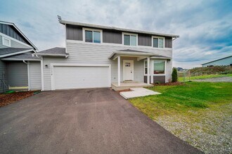 Building Photo - 10323 67th Ave NE