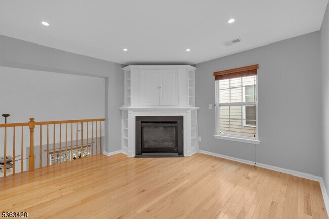 Building Photo - 59 Taft Ln