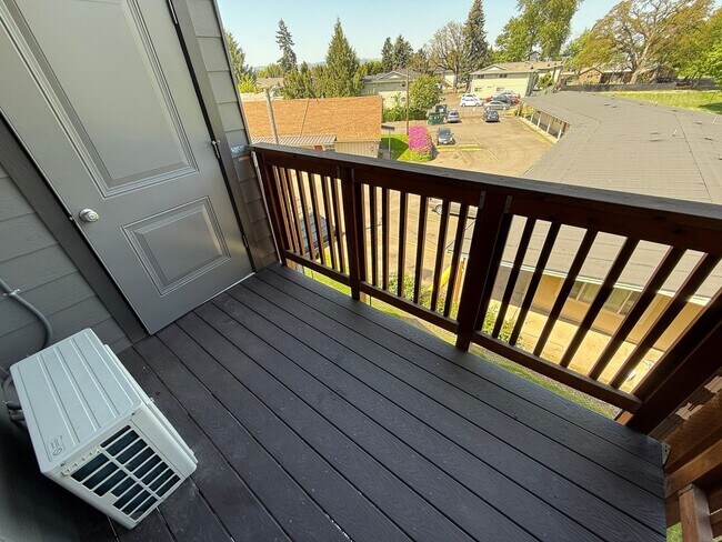 Building Photo - 4225 Hawthorne Ave NE