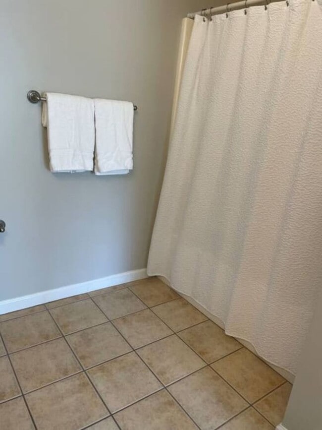 Building Photo - 3500 Clover Rd