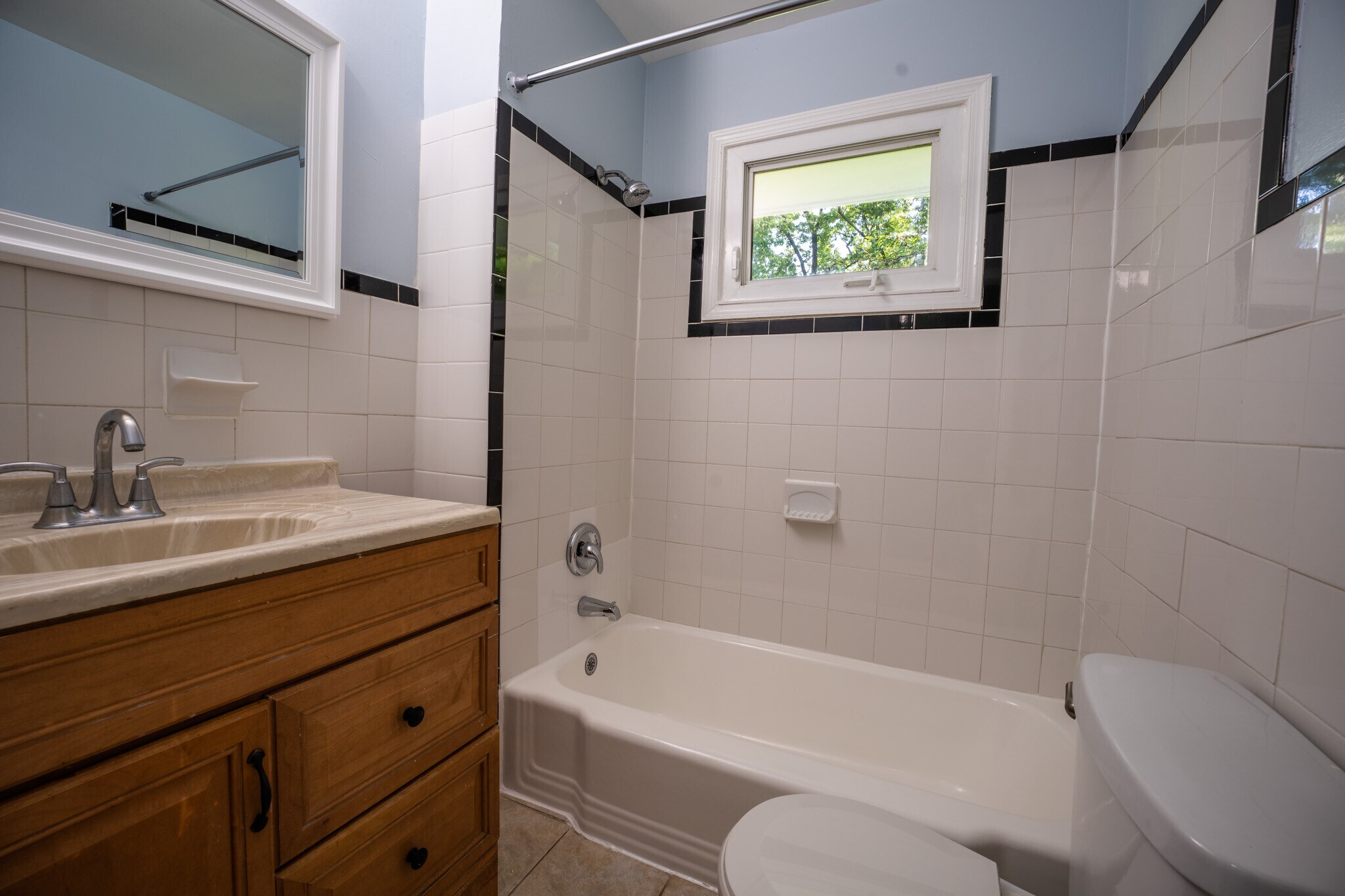 Building Photo - 5703 Kennedy St