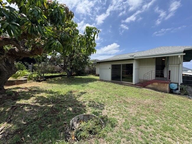 Building Photo - 1412 Kaminaka Dr