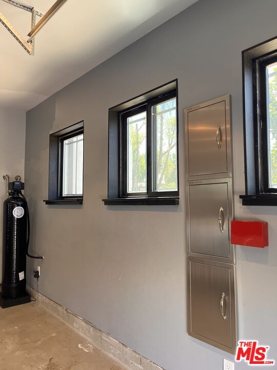 Building Photo - 3541 5th St