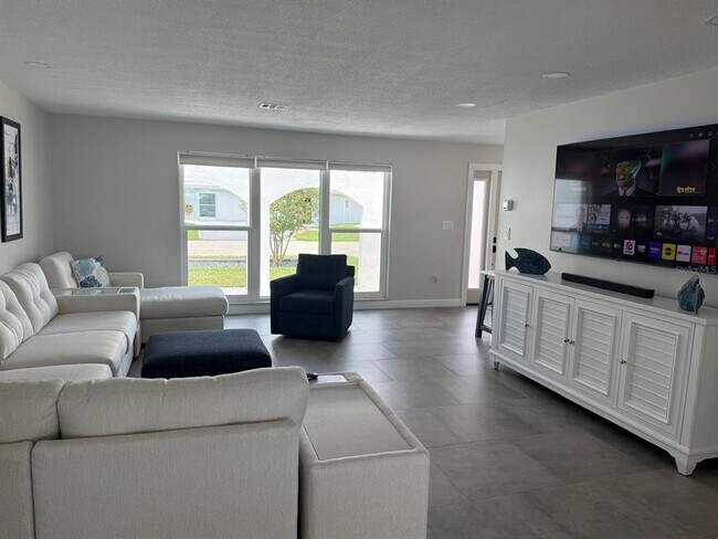 Building Photo - 1425 Appian Dr