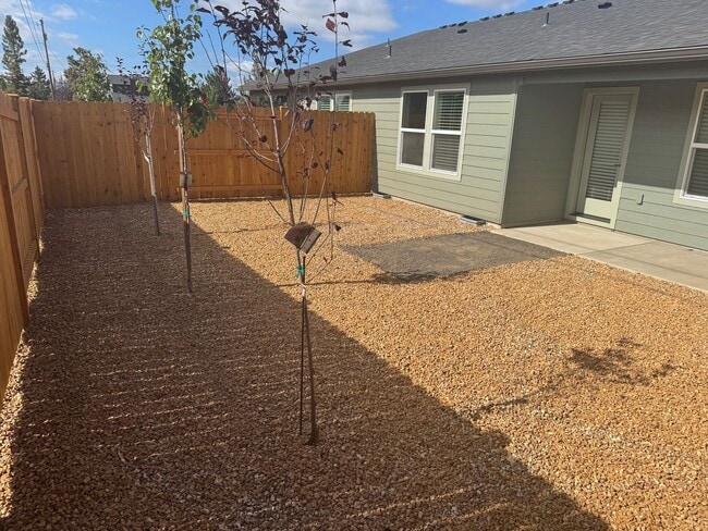 Building Photo - Brand New 2 Bedroom Duplex in SW Redmond