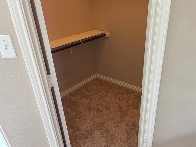 Building Photo - 2375 Garlic Creek Dr