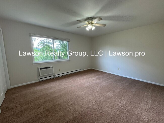 Building Photo - Welton 740-742