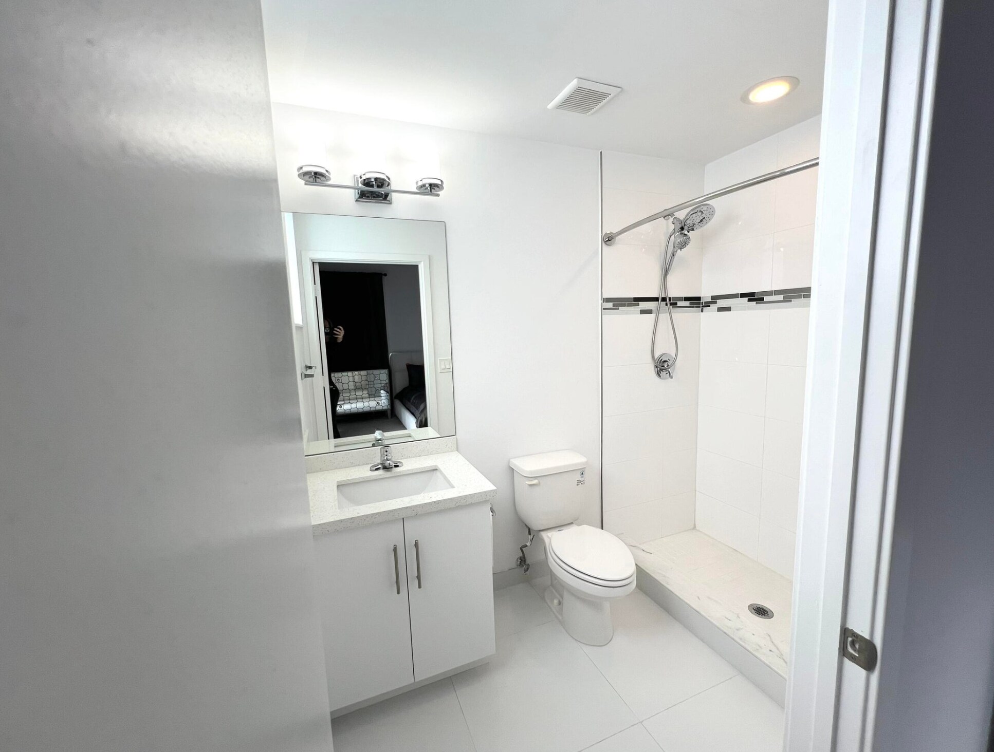 Building Photo - 2651 NE 212th Ter